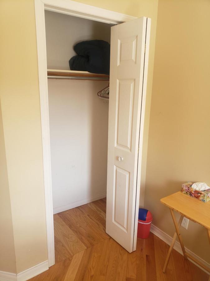Guests Room For Rent / Chambre Prive Dans Maison Partager Maria エクステリア 写真